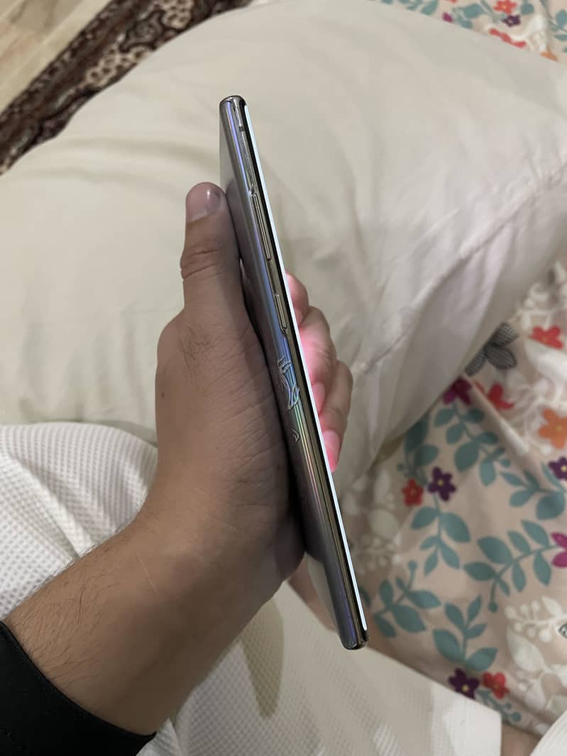 Samsung Mobile Note 10 Plus 3