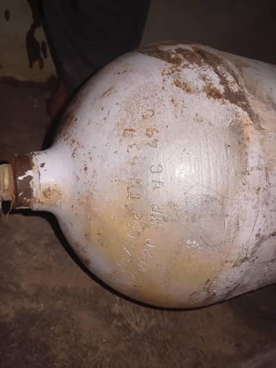 LPG Cylinder 55kg with complete kit ( 03103809473 )