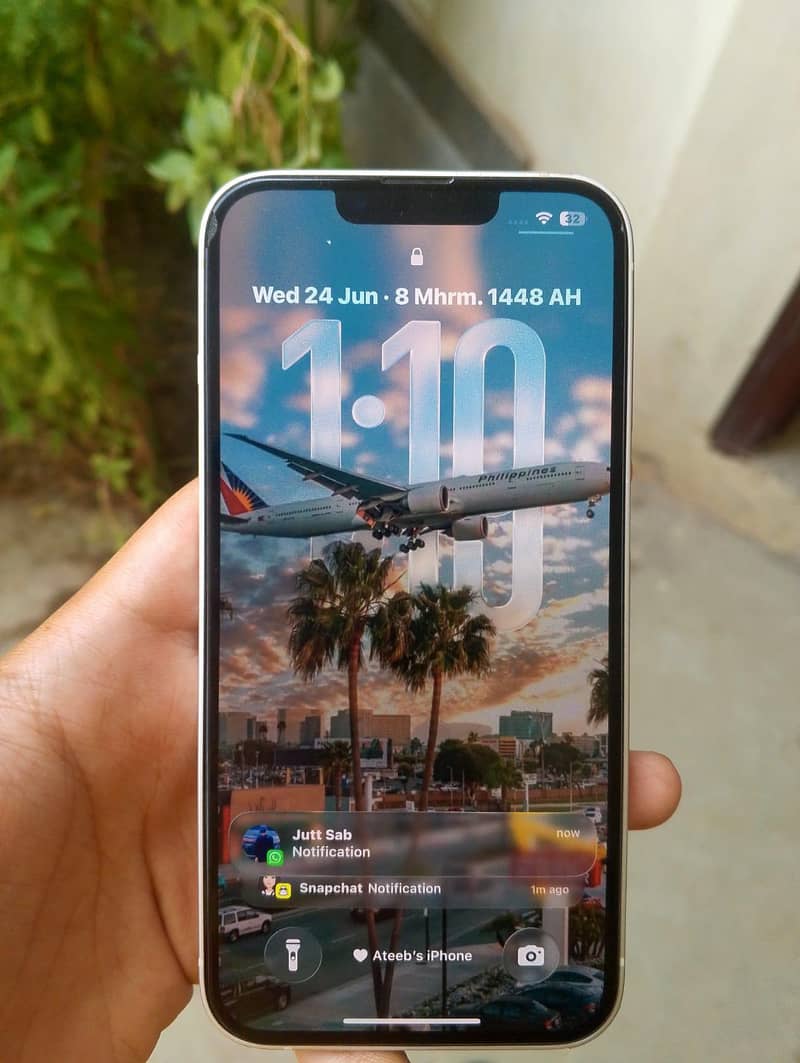 Apple iPhone 13 2