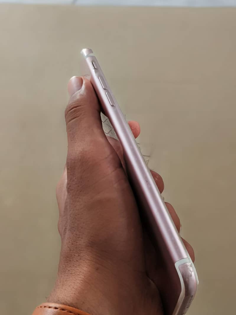 Apple iPhone 7 Plus 2