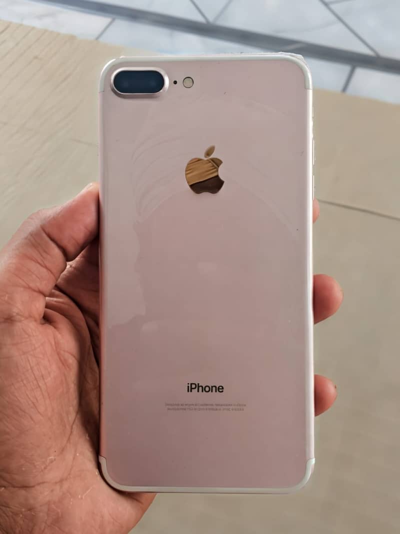 Apple iPhone 7 Plus 3