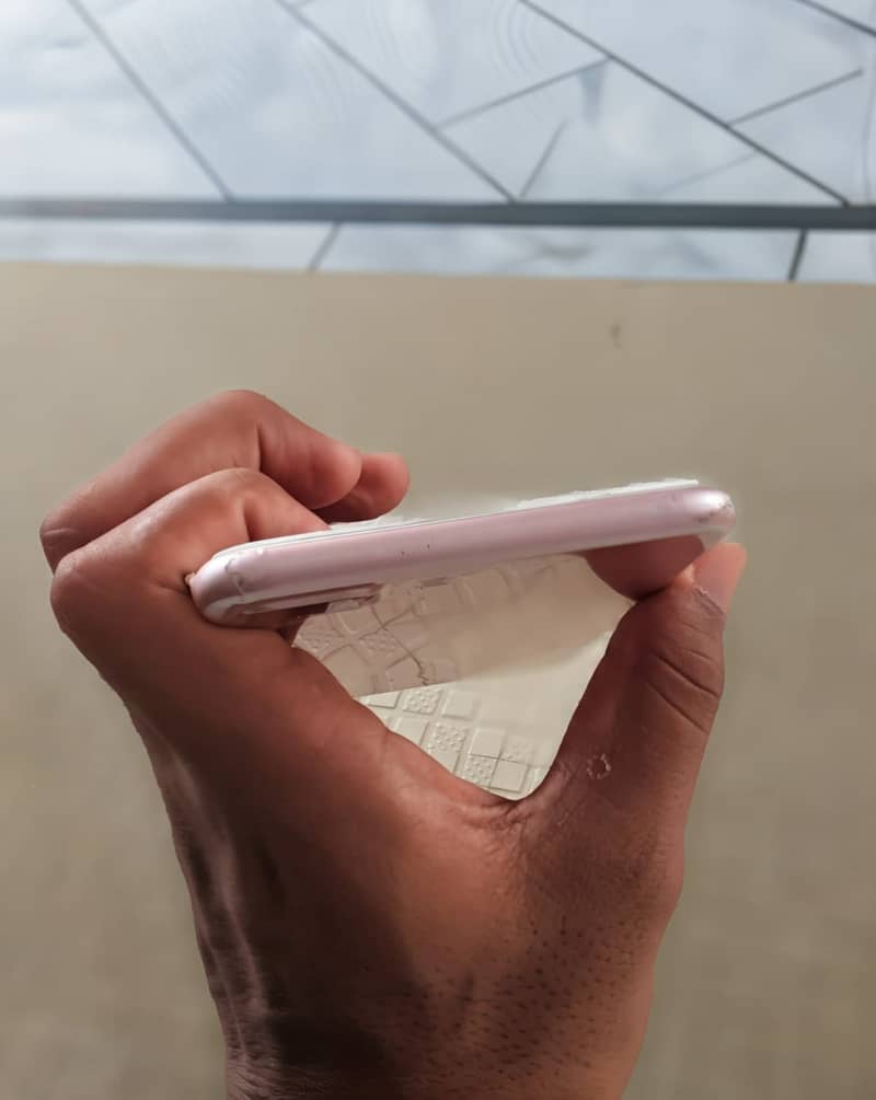 Apple iPhone 7 Plus 4