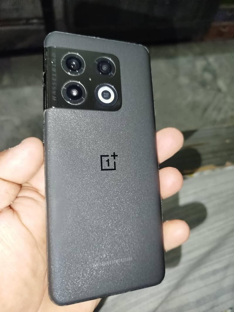 One Plus 10 Pro 3