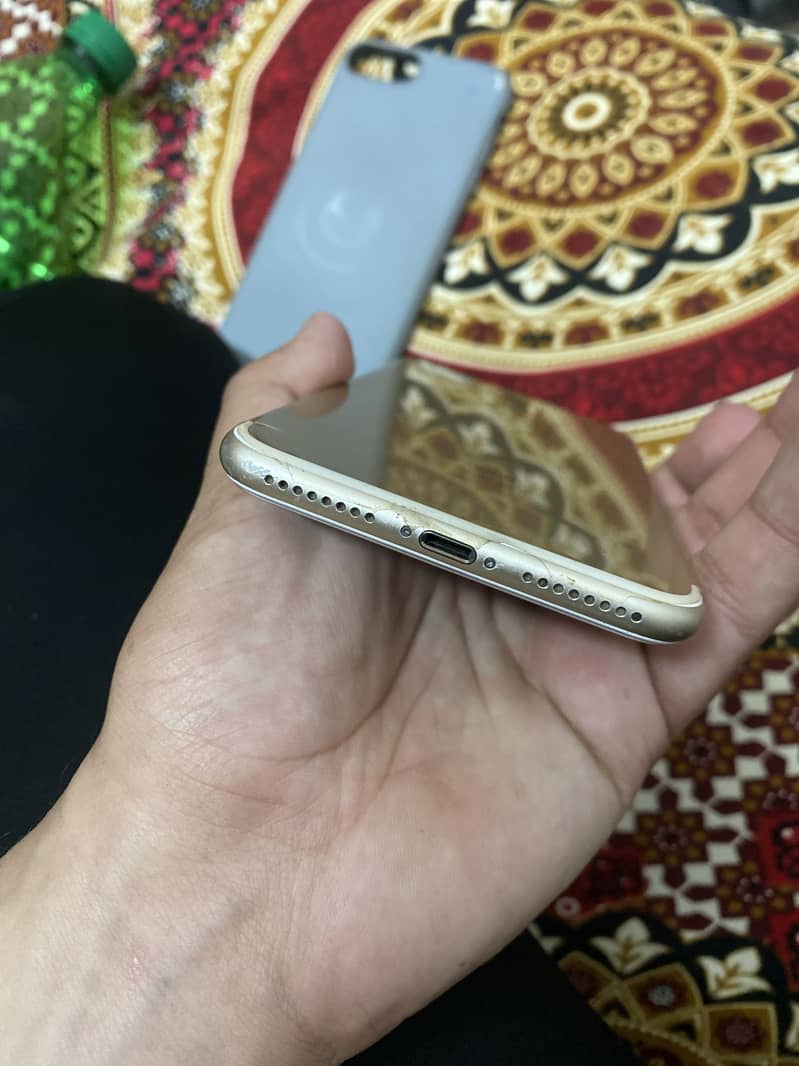 Apple iPhone 7 Plus 3