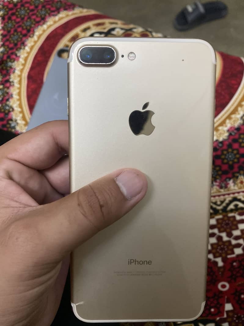 Apple iPhone 7 Plus 8