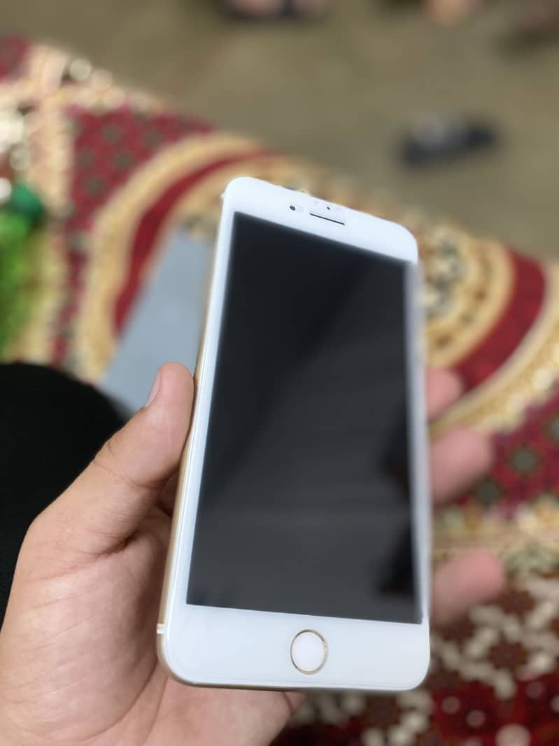 Apple iPhone 7 Plus 9