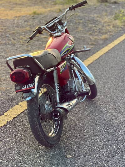 Honda 125  / 2017 Modal