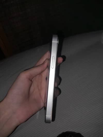 Apple iPhone 13 mini