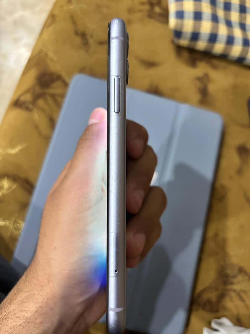 Apple iPhone 11 2