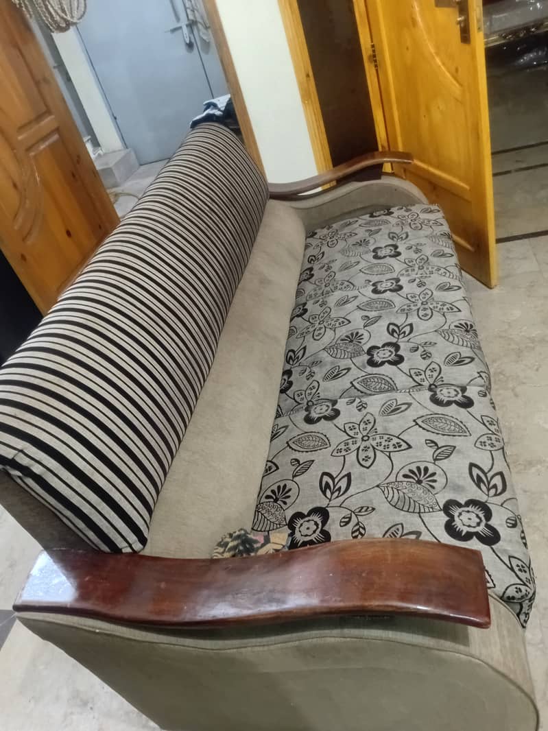 Wooden sofa set 4