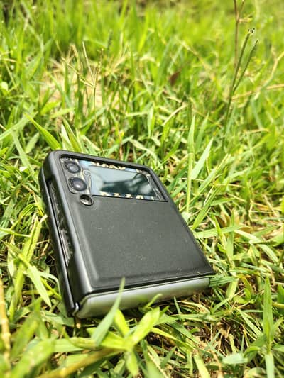 Samsung Mobile Z Flip 3