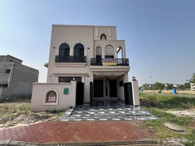 BRAND NEW HOUSE BEAUTIFUL DESIGN 5 MARLA HOUSE FOR SALE IN BAHRIA ORCHARD LAHORE