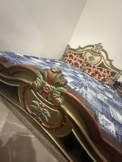 king size bed or sofas urgent sale