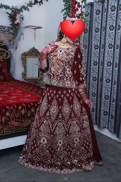 bridal lehanga with jewelery set