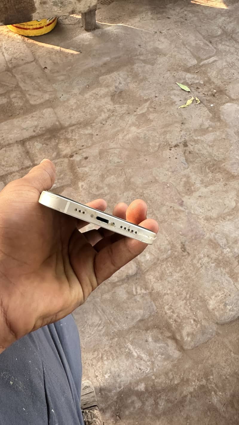 Apple iPhone 12 2