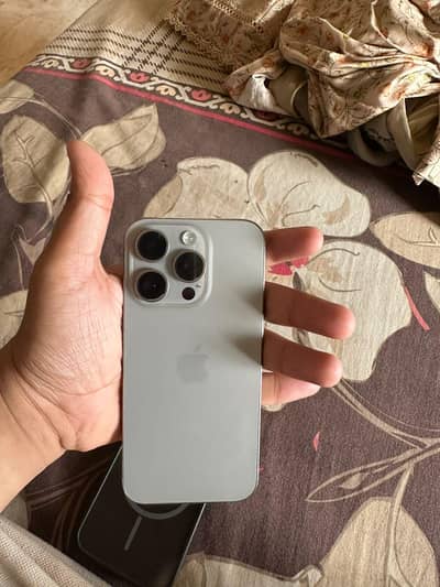 Apple iPhone 15 Pro