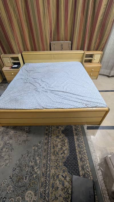 6-Piece King Bed Set & Wardrobes (Negotiable) - Lahore
