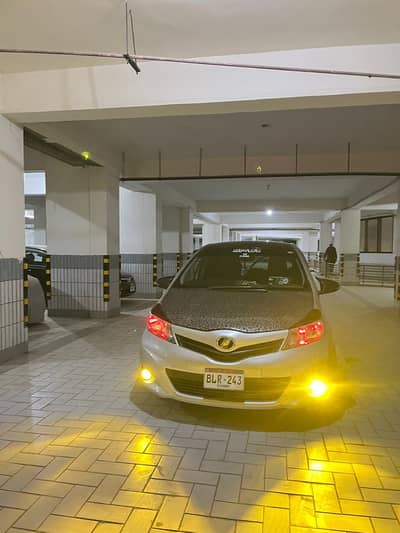 Toyota Vitz 2014