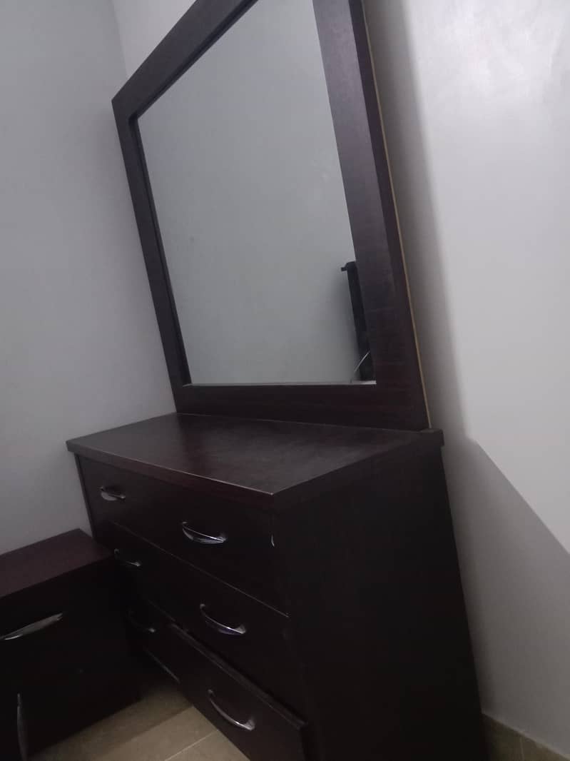 dressing table 6inch length 4inch width 0