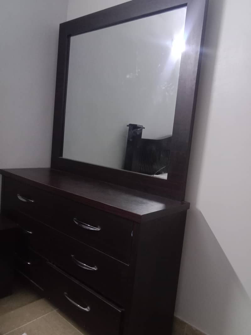 dressing table 6inch length 4inch width 1