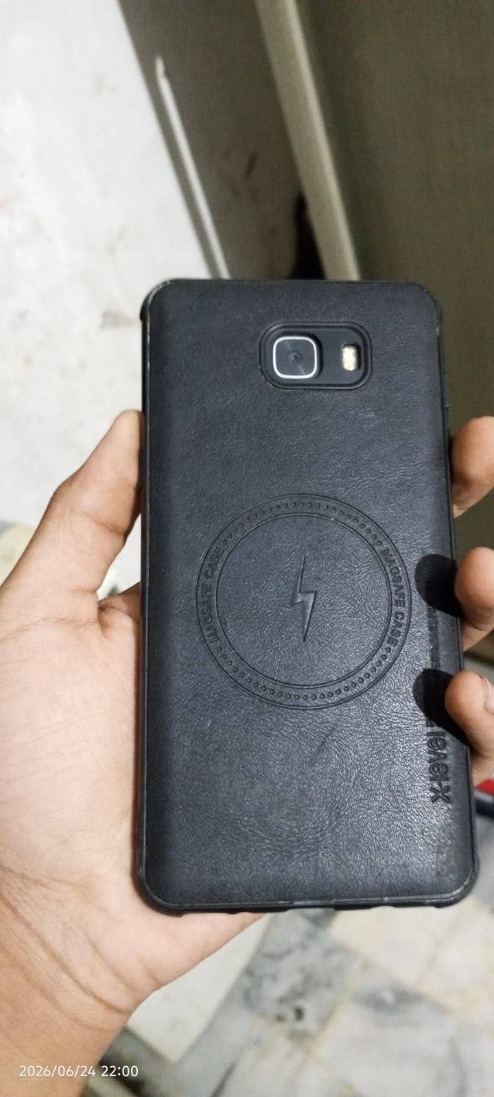 Apple iPhone 8 Plus and Samsung c9 pro 10