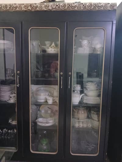 showcase wooden