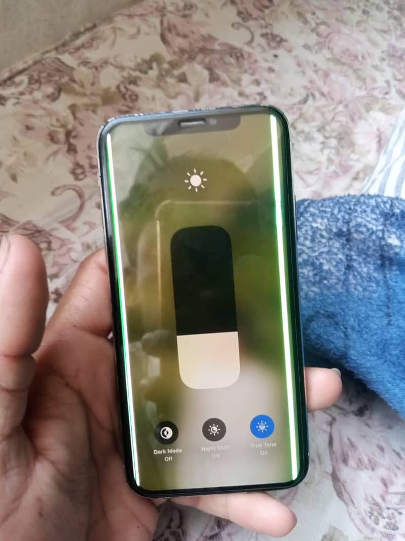 Apple iPhone X 3