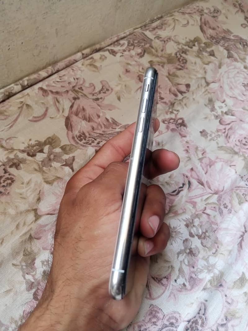 Apple iPhone X 10
