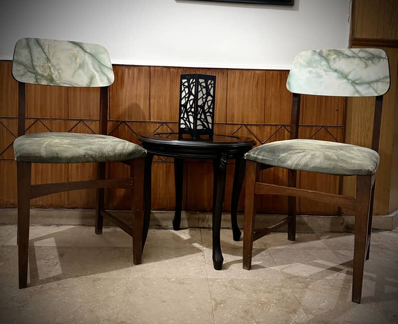 Chairs 0
