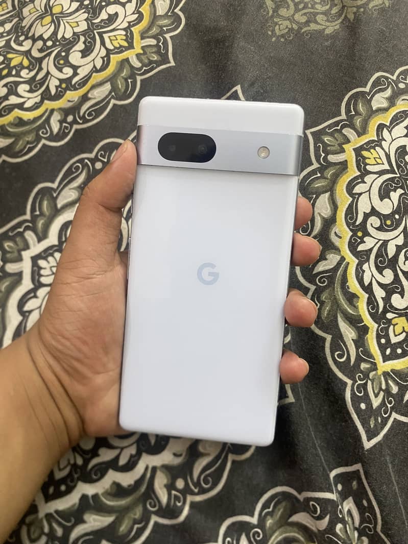 Google Pixel 7a 4