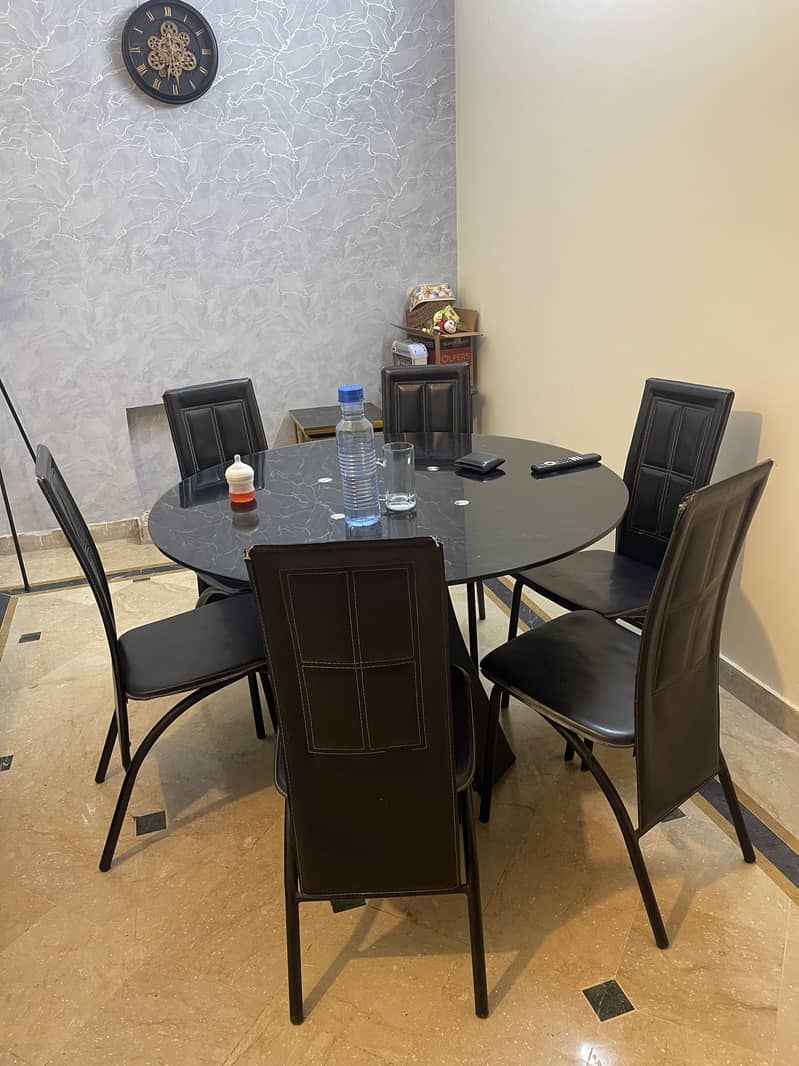 6 seater dining table 0