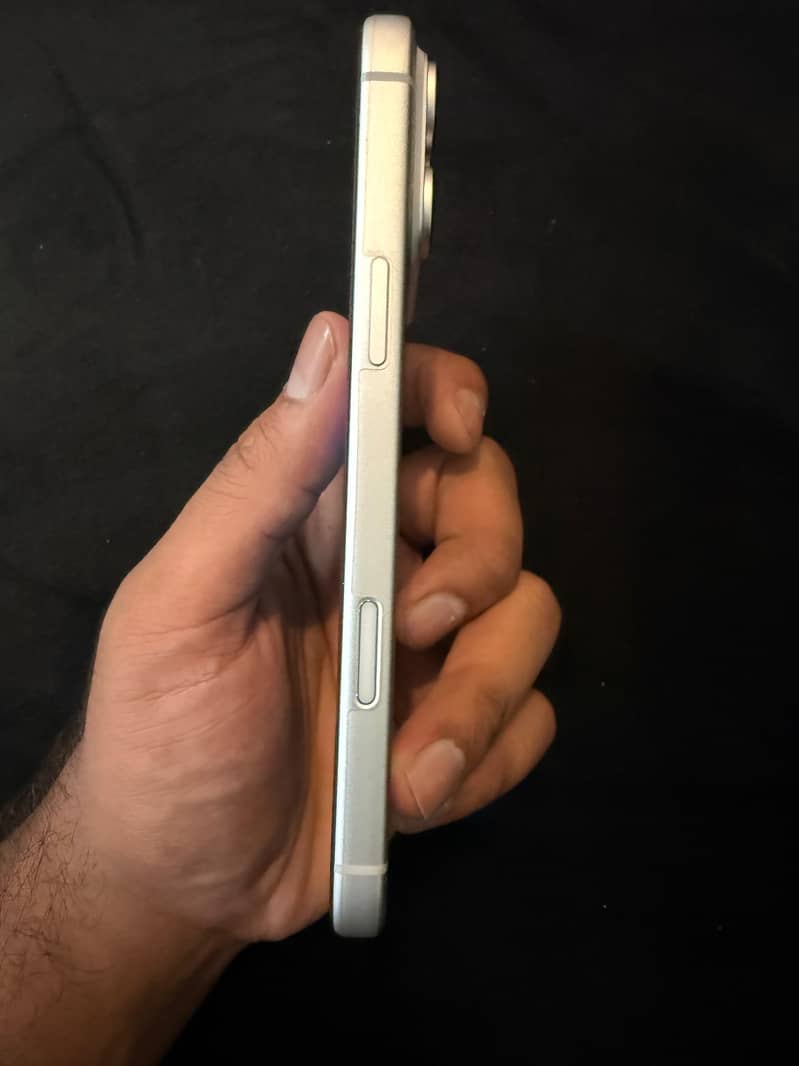 iphone 17 pro max 3