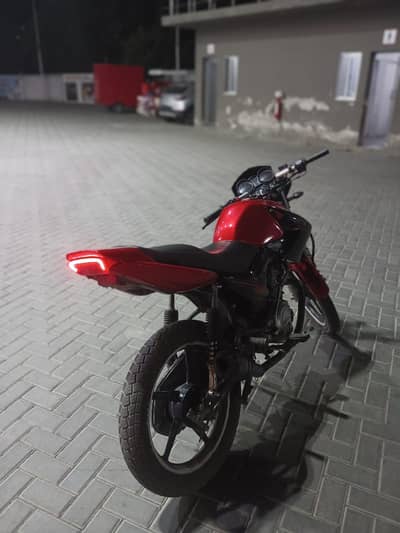 yahama ybr is up for sale 10/10 all ok engine 100 percent