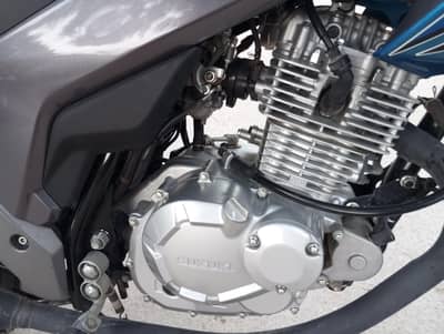 Suzuki gsx 125