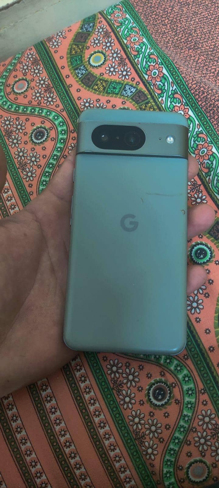 Google Pixel 8 4