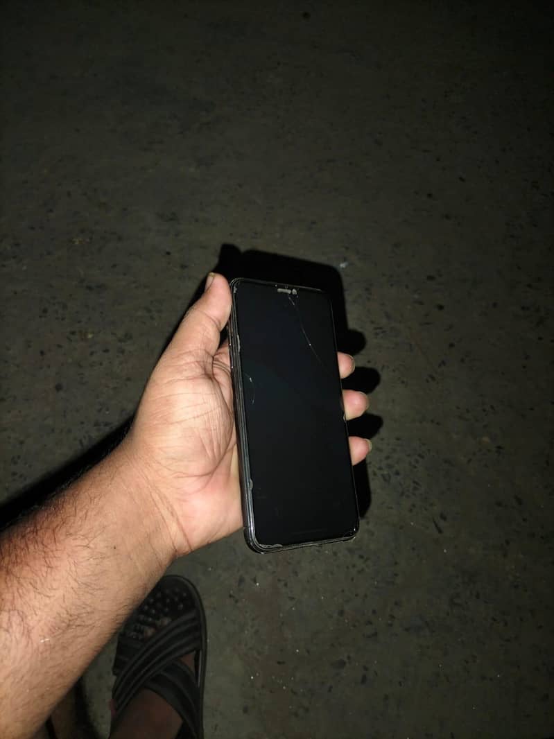 Apple iPhone 11 Pro Max 4