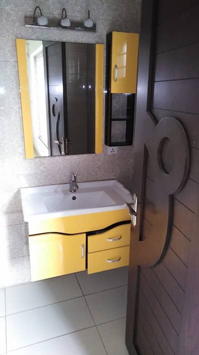 (original picture)1 kinal upper portion for rent in Valencia