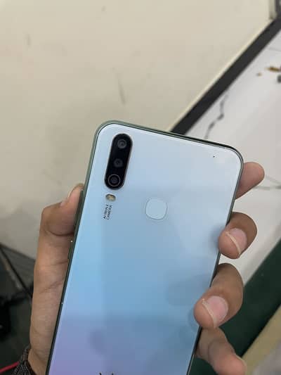Vivo Y17