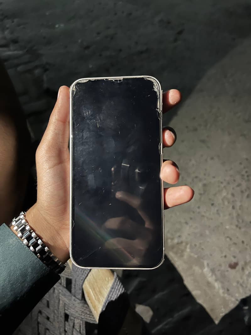 Apple iPhone 13 3