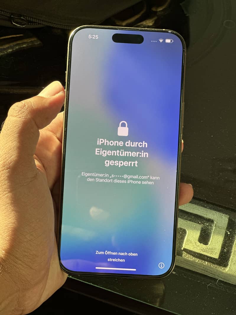 Apple iPhone 16 Pro Max 4