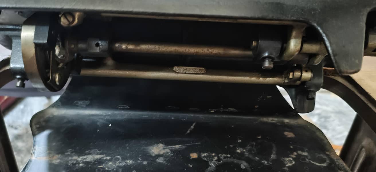 Singer machine 8