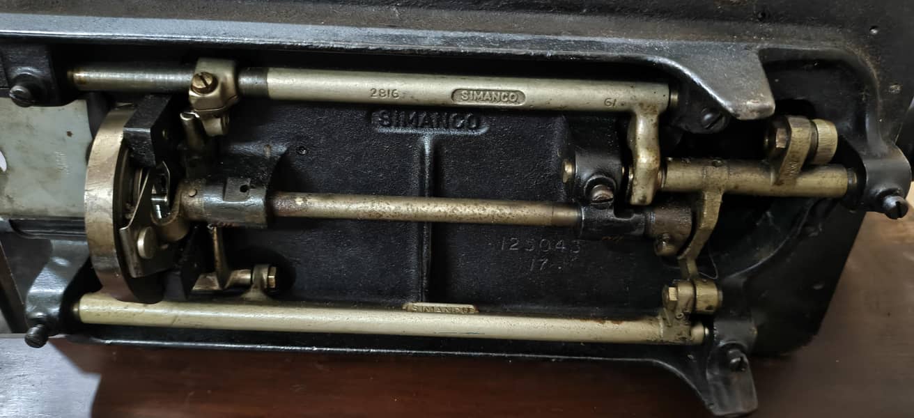 Singer machine 9