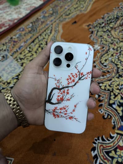 Apple iPhone 16 Pro