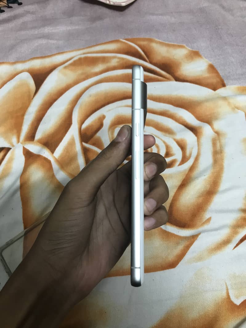 Google Pixel 7 5