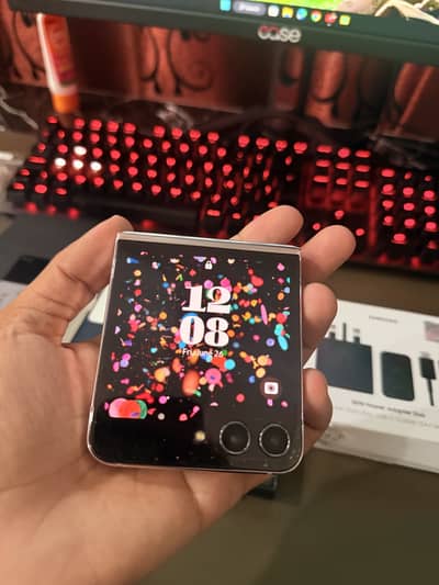 Samsung Mobile Z Flip 5 256 GB Official Warranty