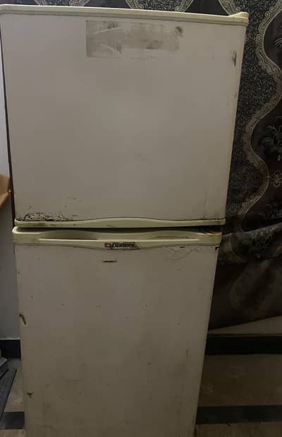 dawlance medium sized refrigerator