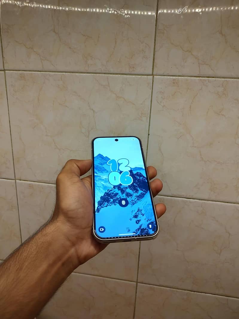 Google Pixel 9 6