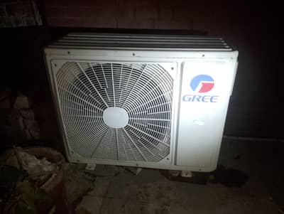 Gree inverter AC 1.5 ton remote plate ky sath