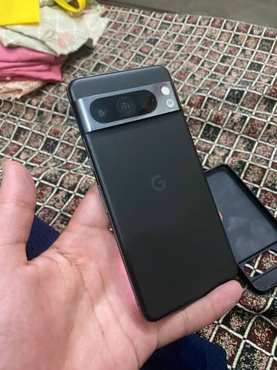 Google Pixel 8 Pro