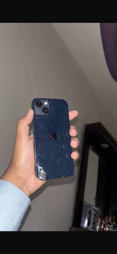 Apple iPhone 13